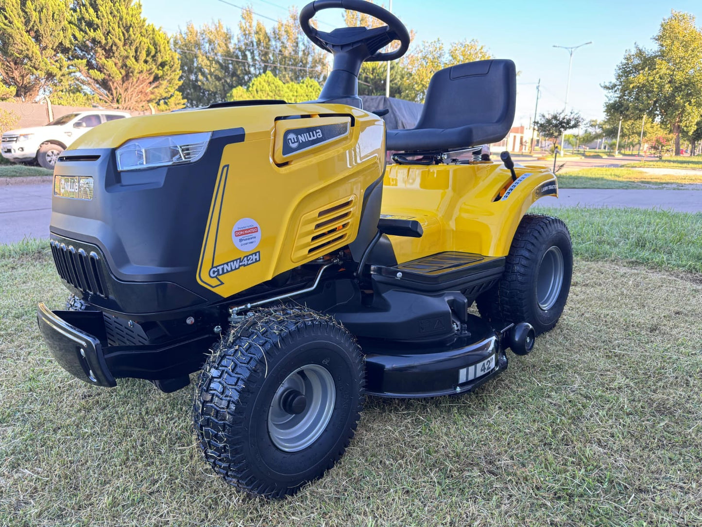Tractor de cortar pasto-Niwa CTNW-42H